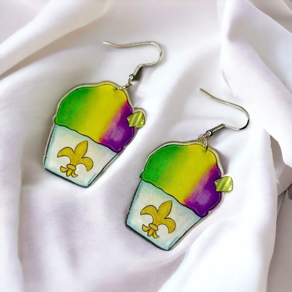 NWT Mardi Gras Snowball Earrings – Sweet & Festive Dangles!